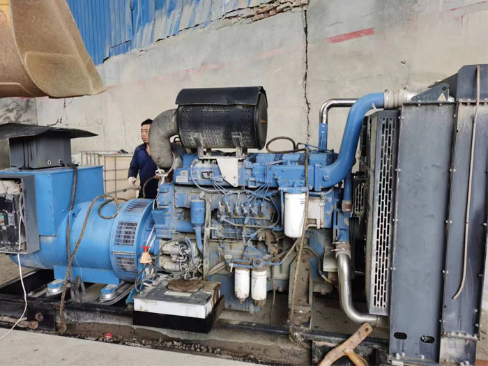 �������600kw���Ͱl(f��)늙C(j��)�����D(zhu��n)׌